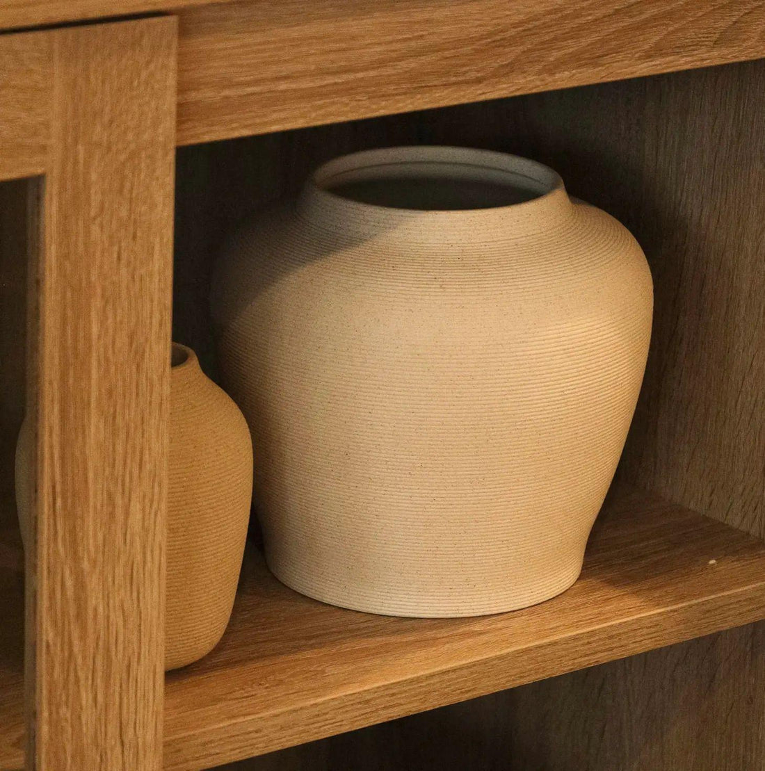 Ivory Curvy Vase - Large