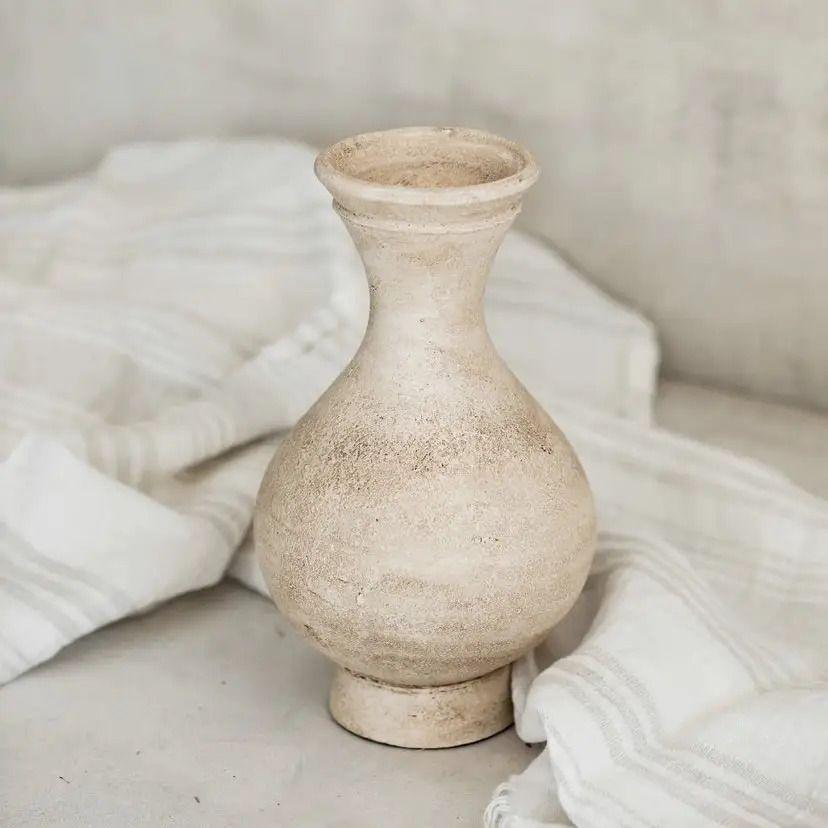 Hour Glass Vase