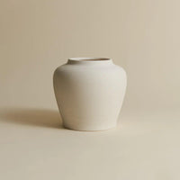 Ivory Curvy Vase - Large