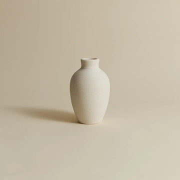 Ivory Curvy Vase - Petite