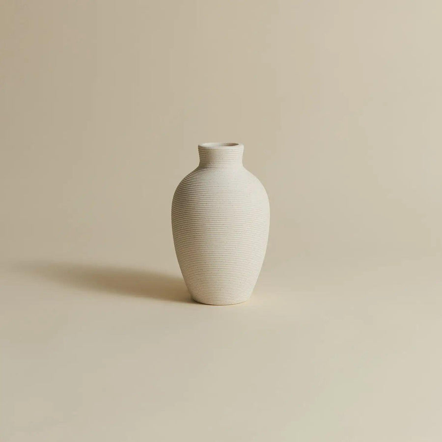 Ivory Curvy Vase - Petite