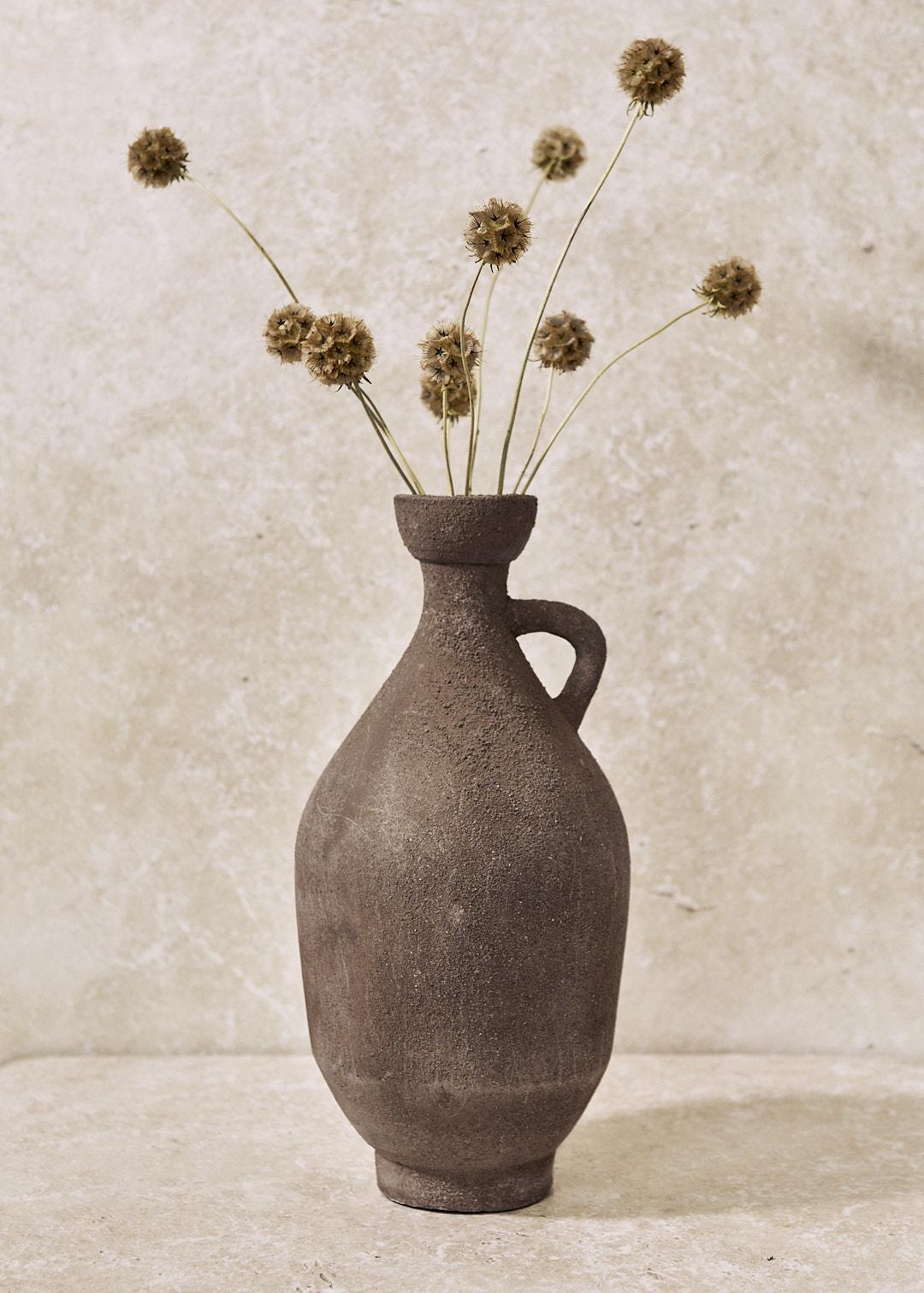 Amada Vase